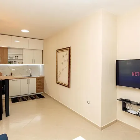 Modern In * Vlorë